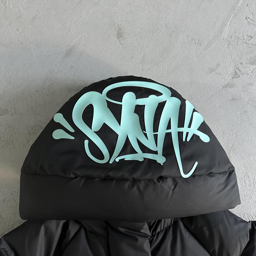 syna down jacket- Black and blue