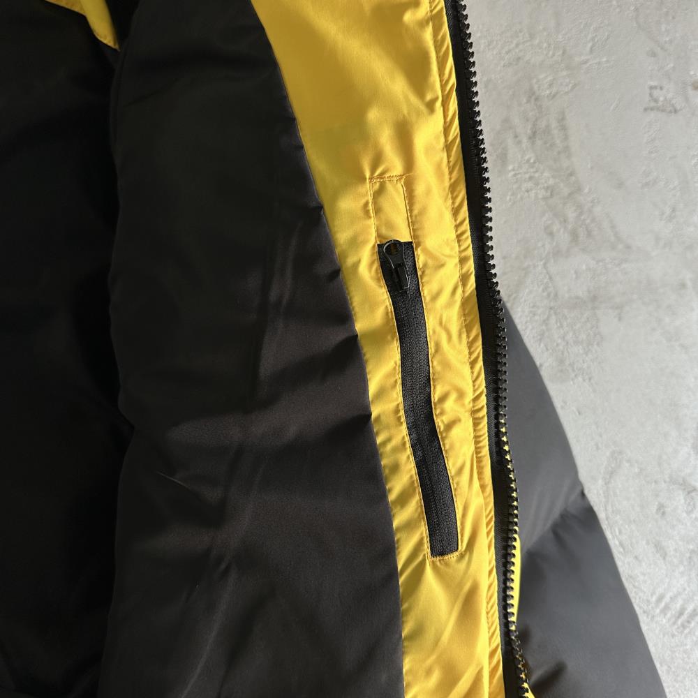 Decoded Arch Puffer Jacket Black Yellow