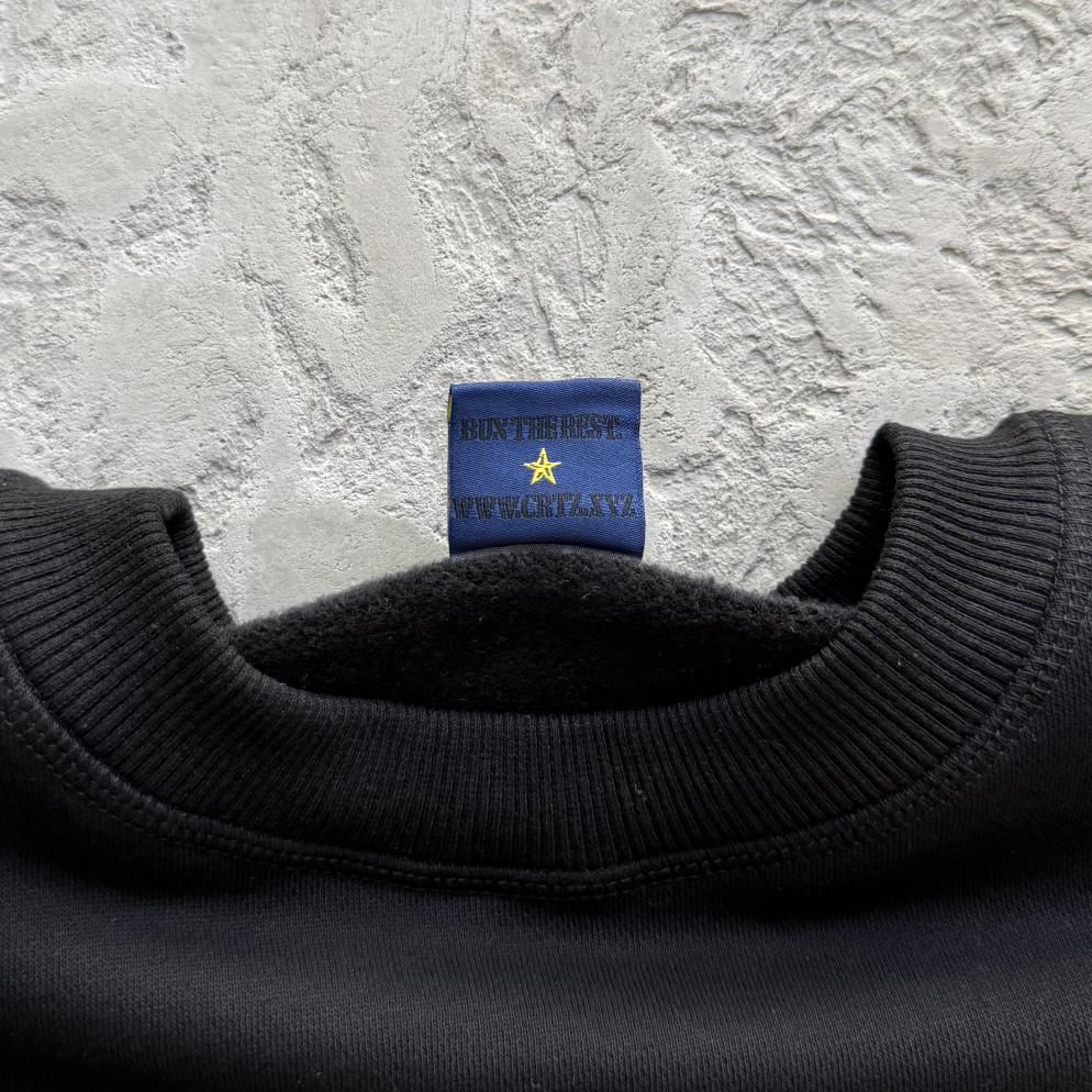 MINI ISLAND CREWNECK- BLACK