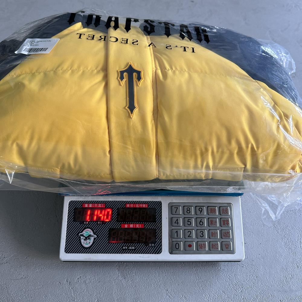Decoded Arch Puffer Jacket Black Yellow