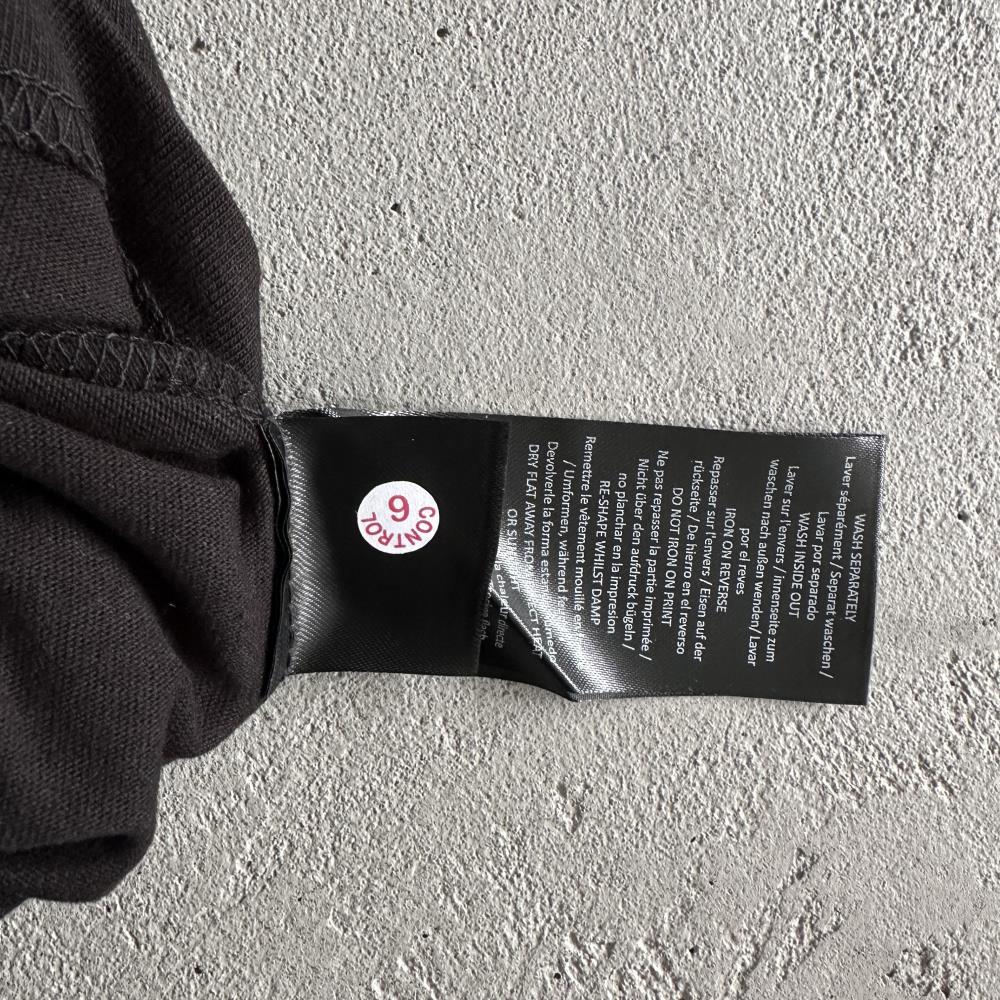 sy player tee -black
