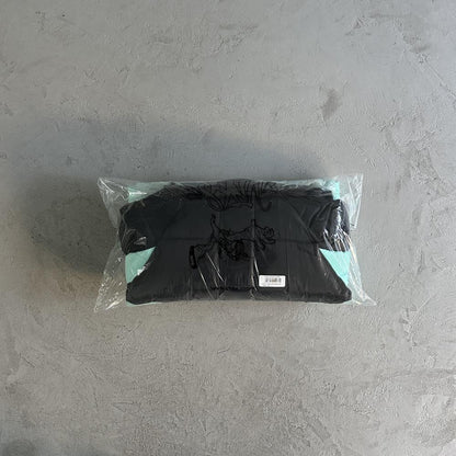 syna down jacket- Black and blue