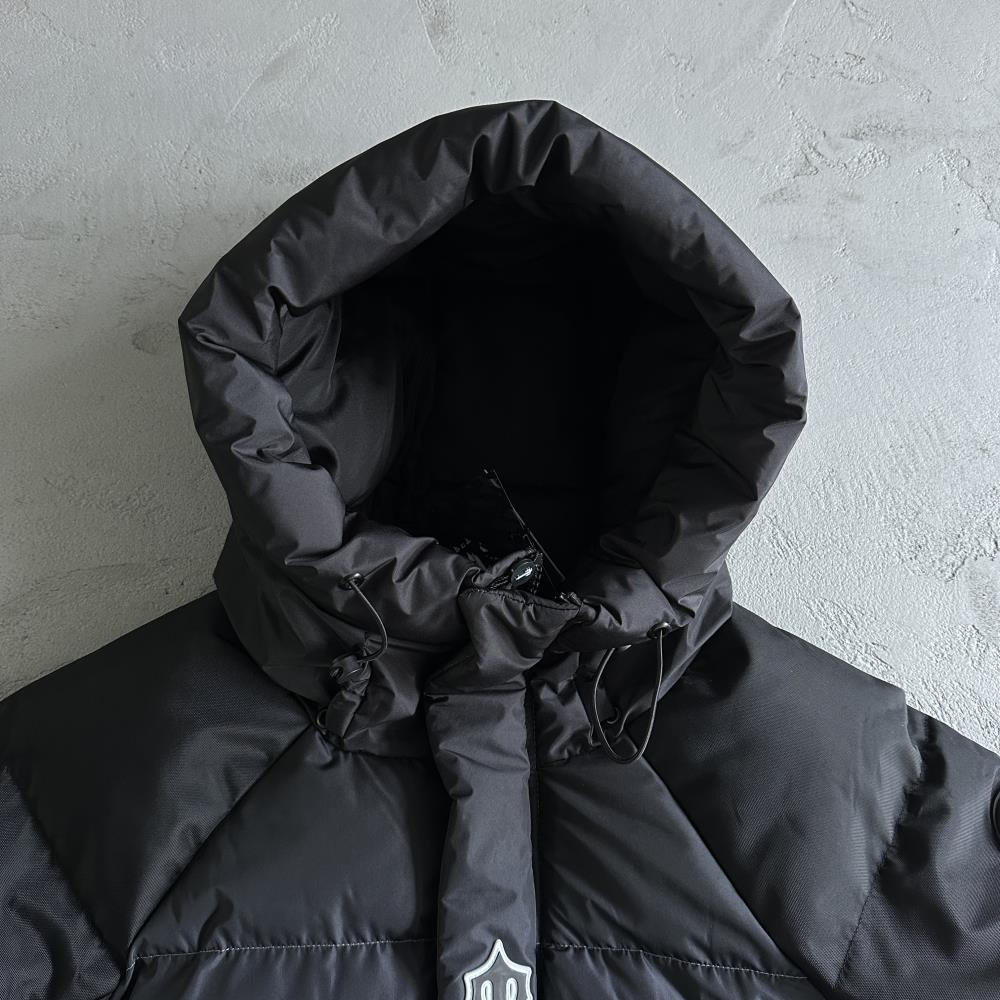 decoded arch puffer-black gradient