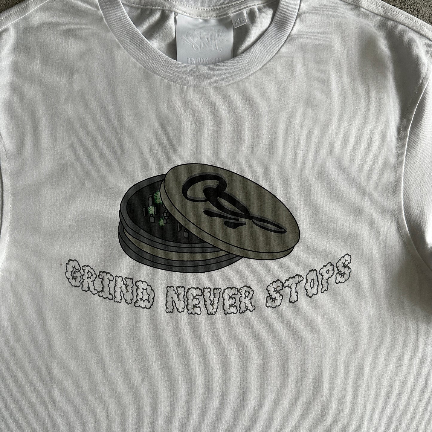 SY grinder tee white