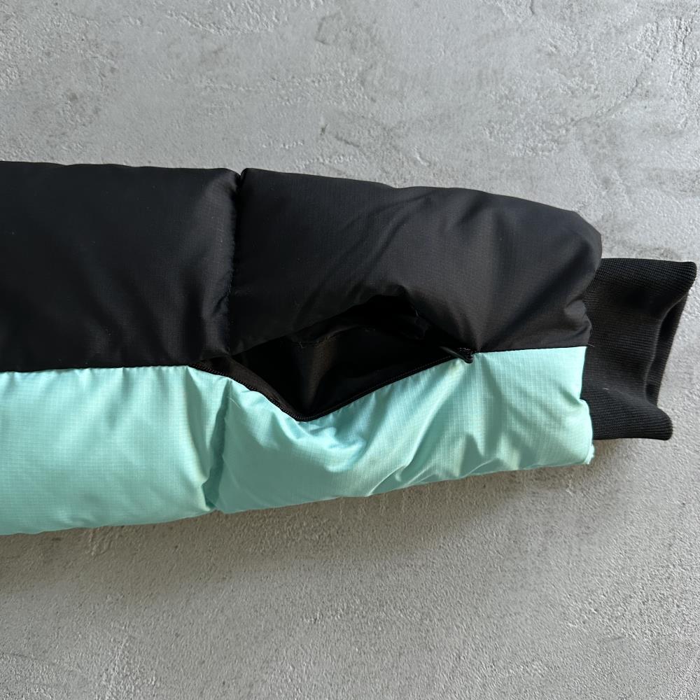 syna down jacket- Black and blue