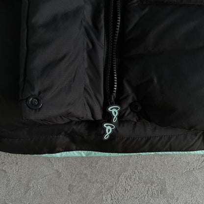 syna down jacket- Black and blue