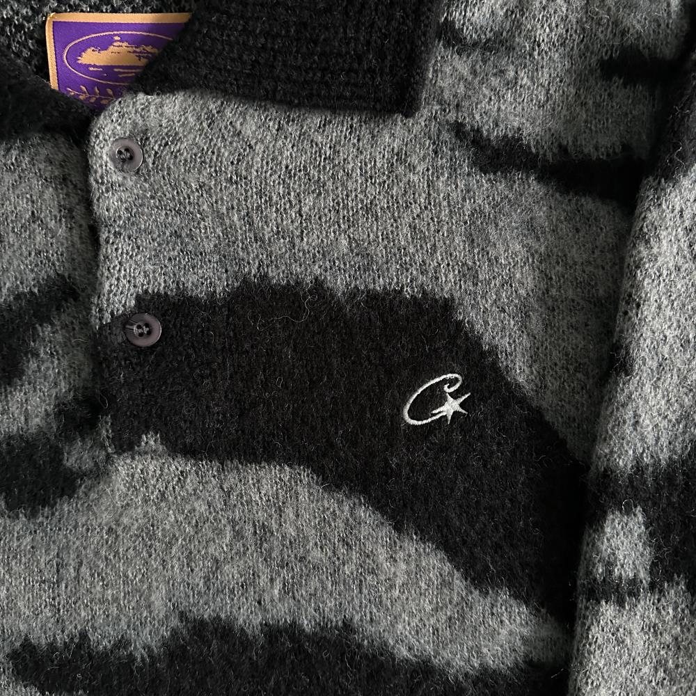 morehairfuzzy collar sweater-black