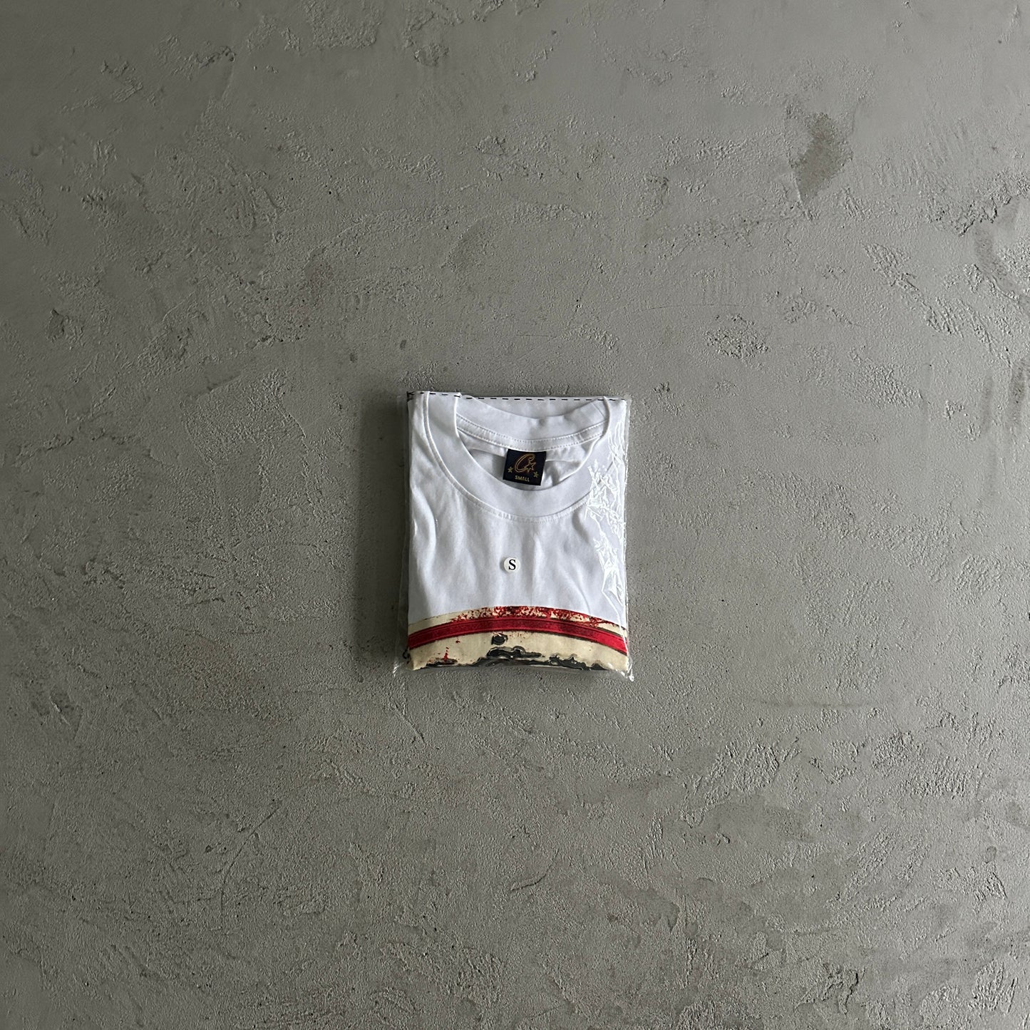 rusty alcatraz tee -white