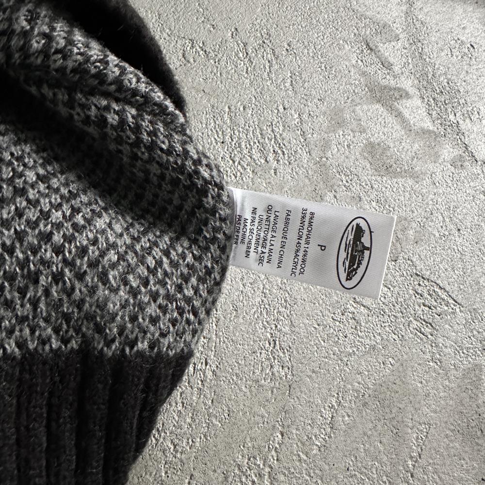 morehairfuzzy collar sweater-black