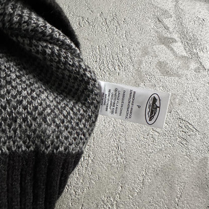 morehairfuzzy collar sweater-black