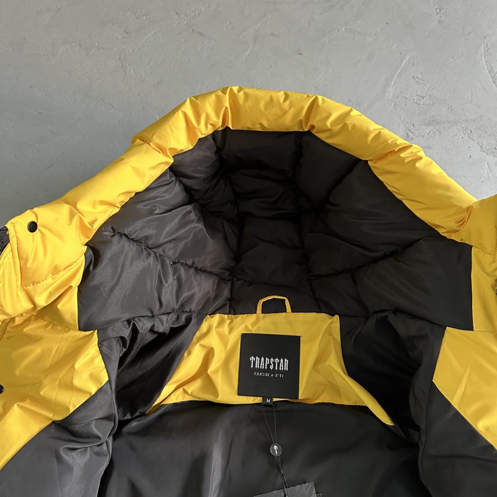 Decoded Arch Puffer Jacket Black Yellow