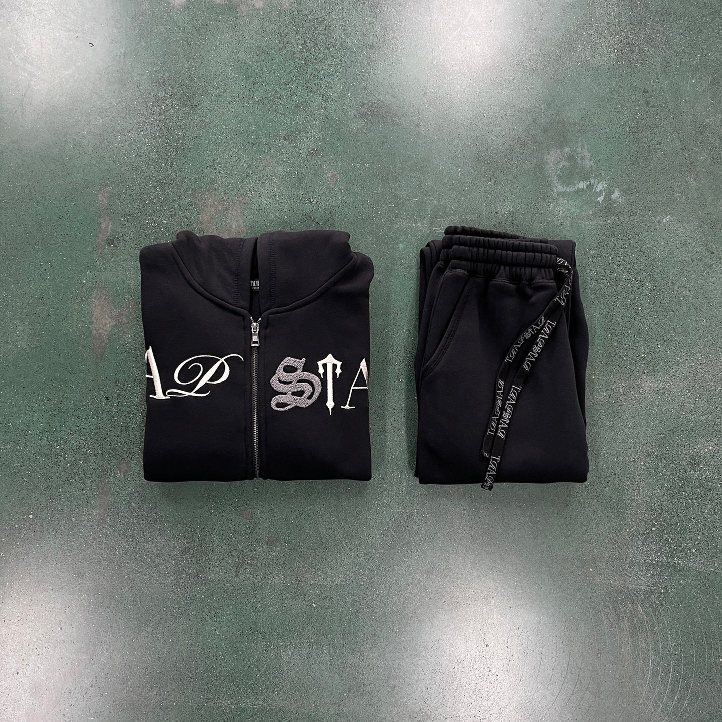 SCRIP ZIP THROUGH TRACKSUIT-BLACK WASHED