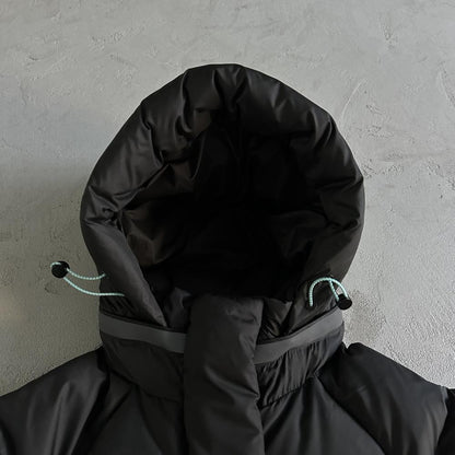 syna down jacket- Black and blue