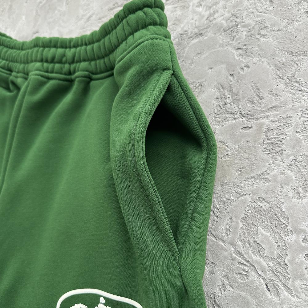 ISLAND PUFF PRINT SWEATSHORT