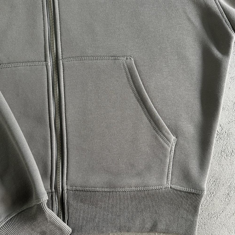 island puff print zip set-grey