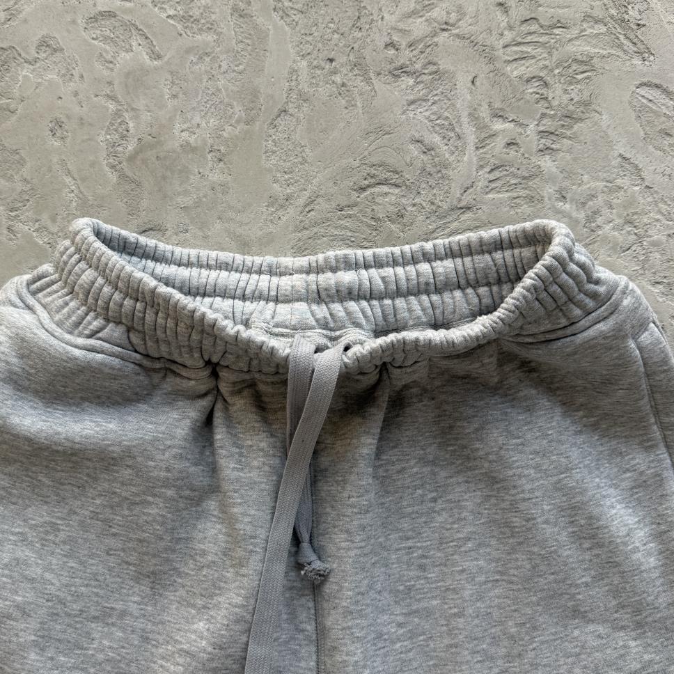 ISLAND PUFF PRINT SWEATSHORT