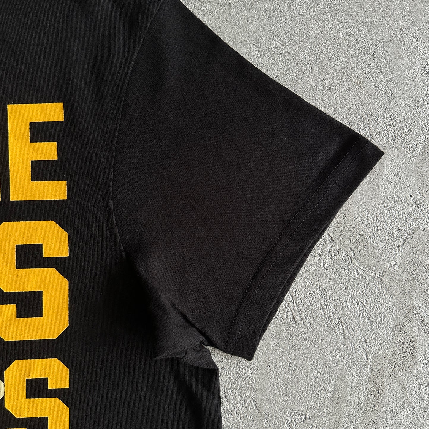 SY wages tee -black