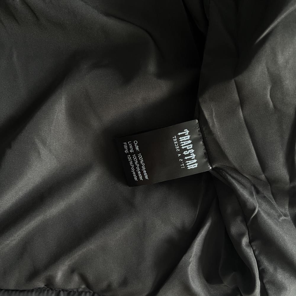 hyperdrive puffer jacket-blackredwhite