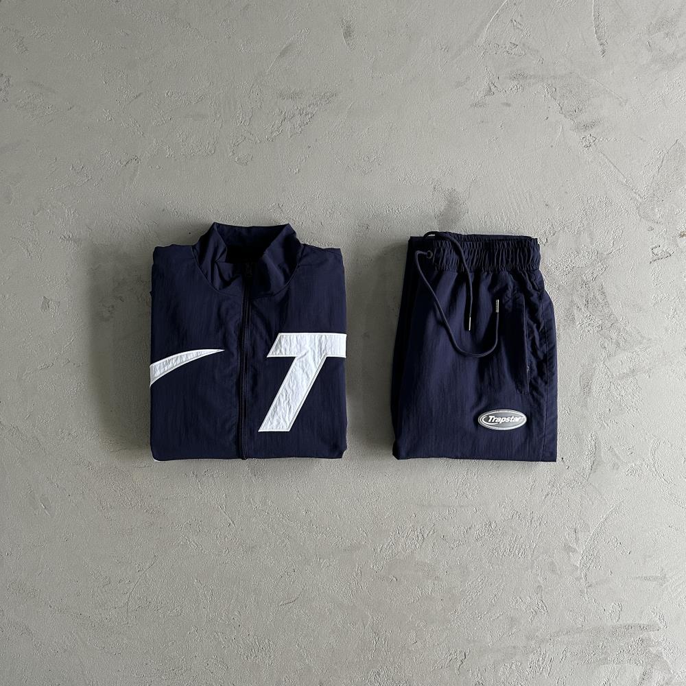 Hyper shellsuit