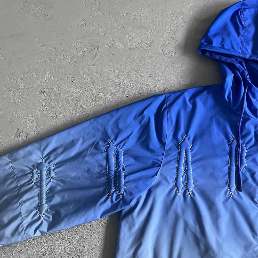 outline arch windbreaker-sky blue gradient
