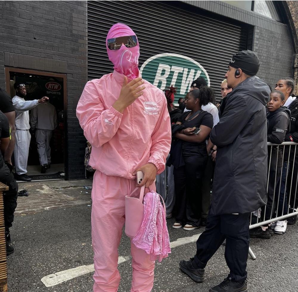 pink shukushuku suit