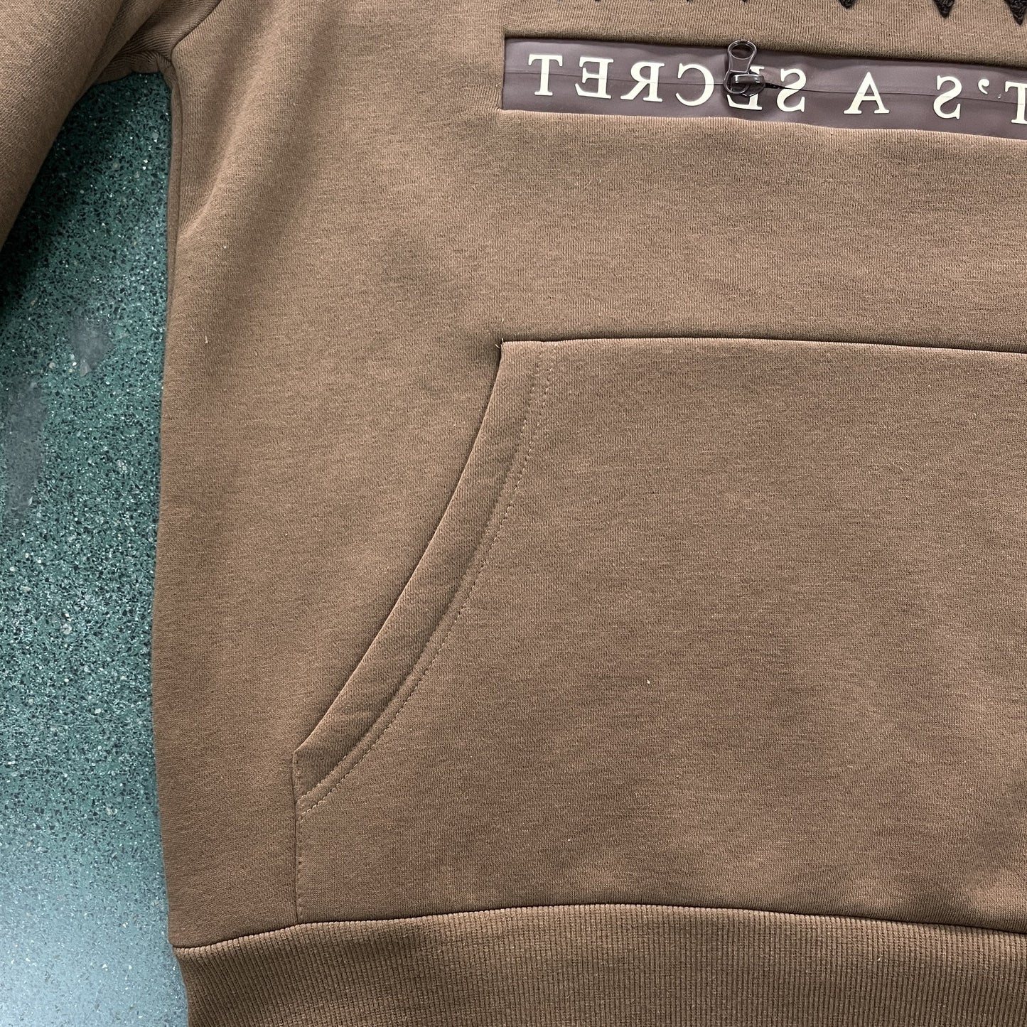 CHENILLE DECDODED2.0 HOODIE TRACKSUIT-BISON
