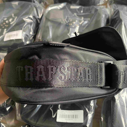 IRONGATE T CROSS-BODY BAG - BLACK/REFLECTIVE