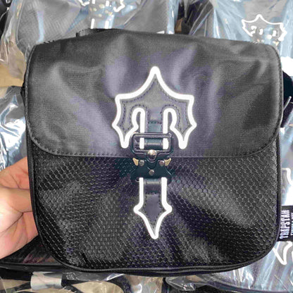 IRONGATE T CROSS-BODY BAG - BLACK/REFLECTIVE